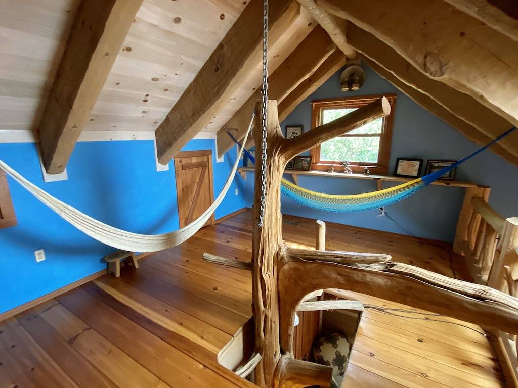 Luxus Blockhaus. Douglas Lake Anwesen. 70 Morgen mit nur 2 Häusern. in Douglas Lake