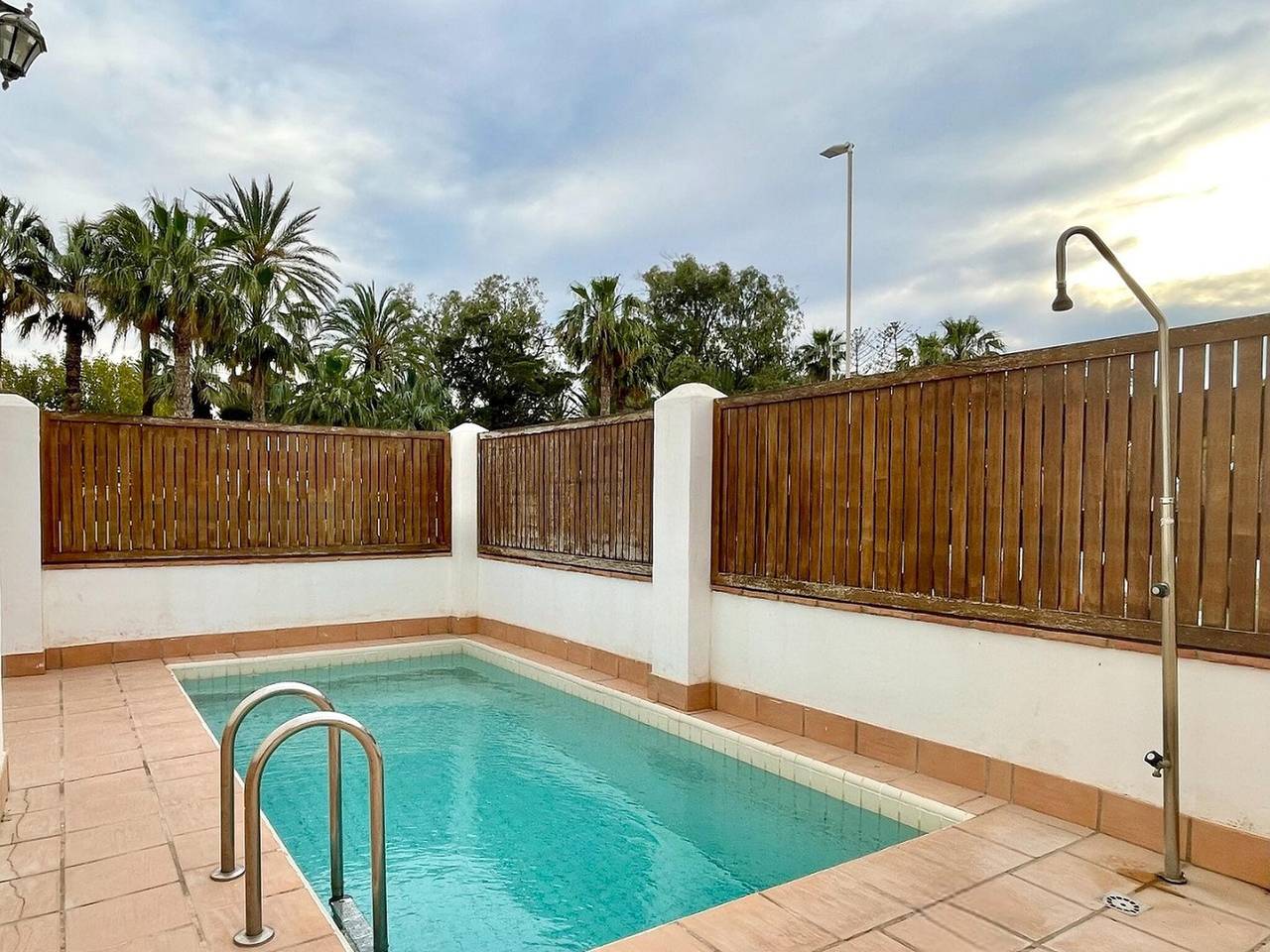 Villa soleada cerca del campo de golf in Playa Granada, Motril