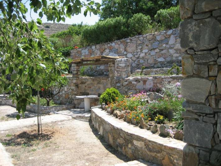 Location de vacances pour 8 personnes, avec jardin et terrasse, animaux acceptés dans Syros - 4