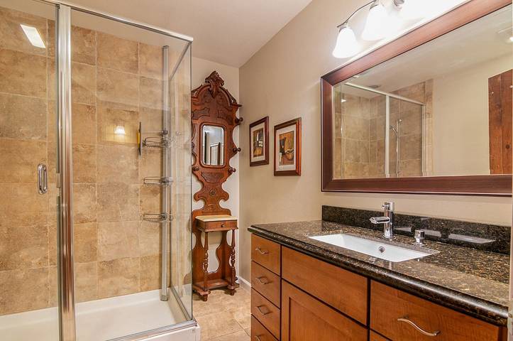 Blockhütte für 10 Personen, mit Terrasse und Pool in Arnold