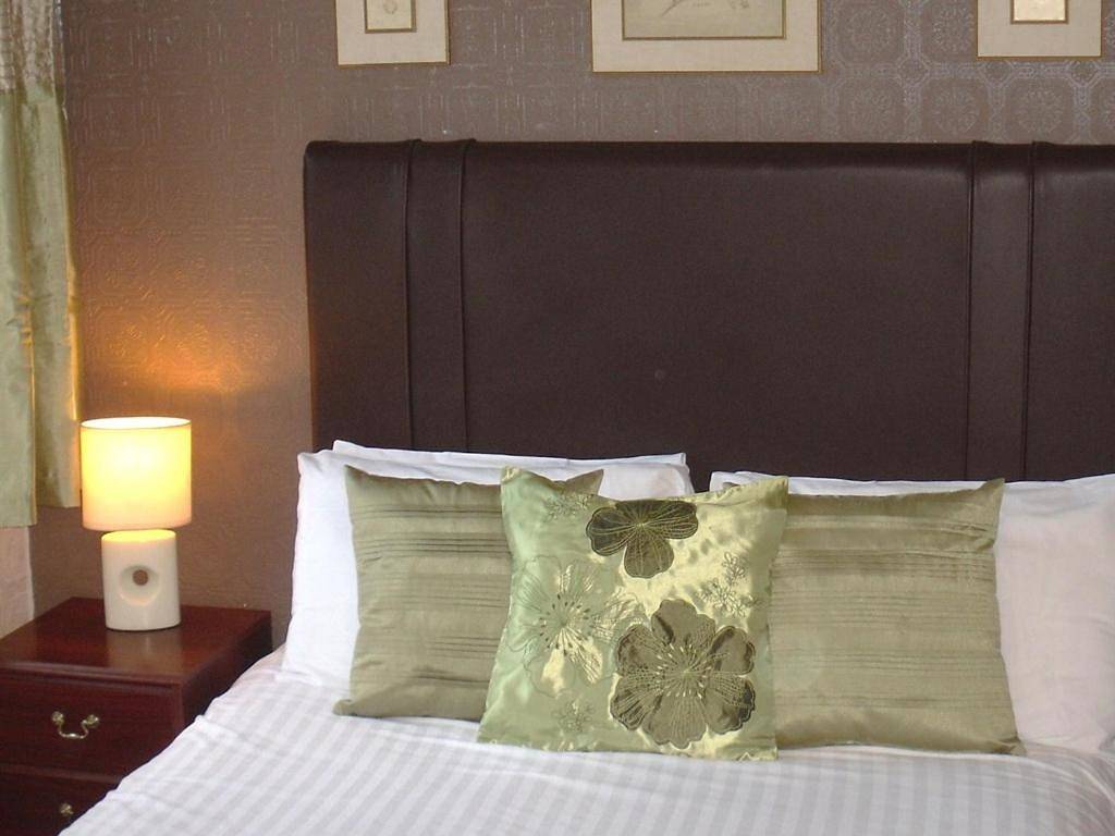 Standard Single Room with Shower in Weston-Super-Mare, North Somerset