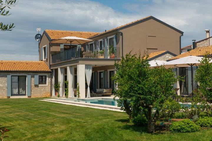 Villa für 10 Personen, mit Sauna und Terrasse in Umag