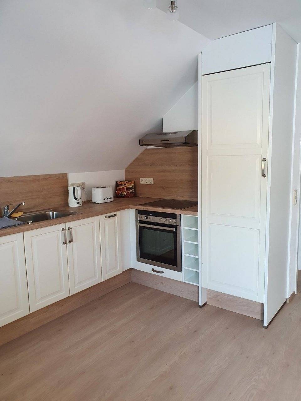 Ganze Ferienwohnung, Top Ferienwohnung mit zwei großen Balkonen im Neubau! in Bad Mergentheim, Taubertal