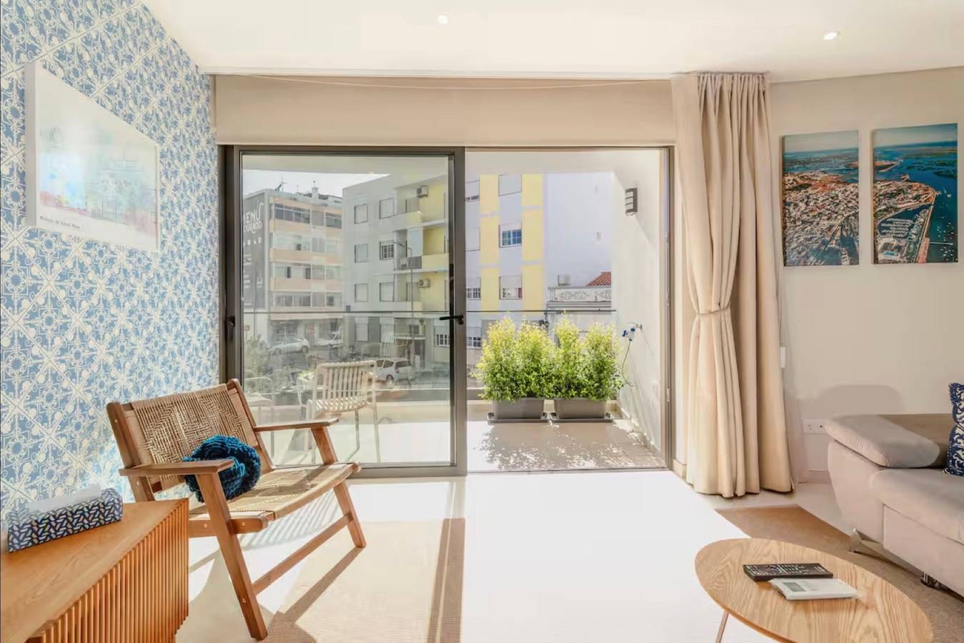 Modernes Apartment im Zentrum von Faro mit Parkplatz, Balkon und Fahrrädern in Faro, Parque Natural da Ria Formosa