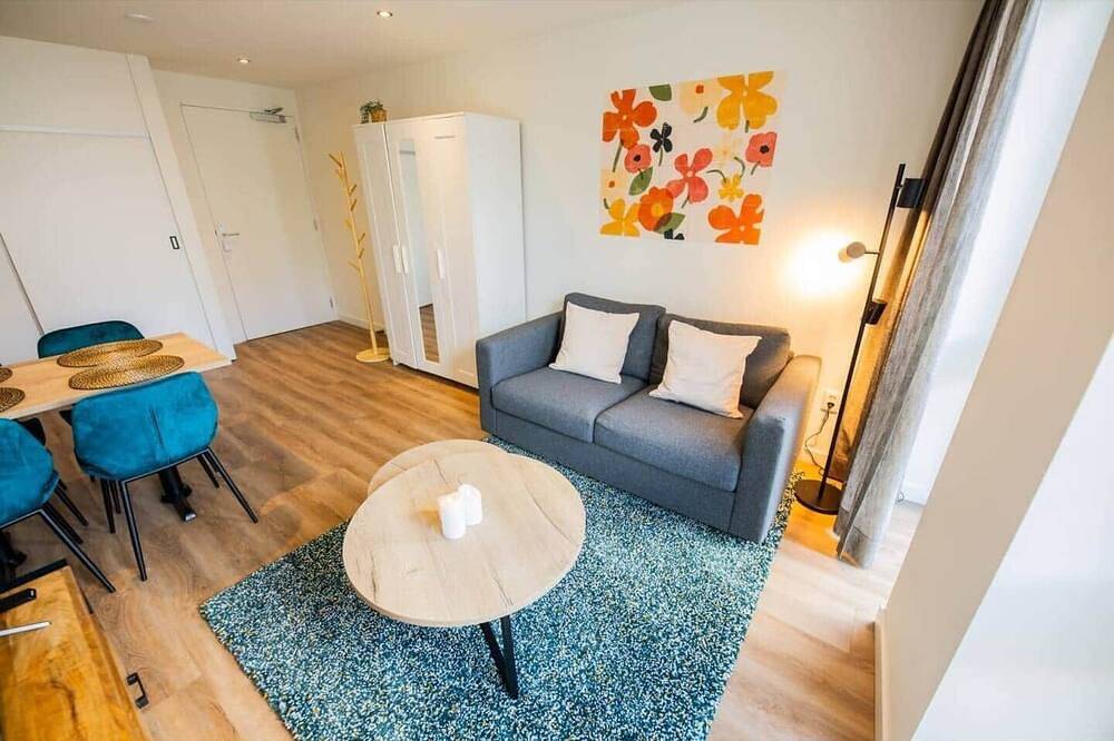 Geheel appartement, Divine 50m2 Apartment (We-39-D) in Tiel, Betuwe