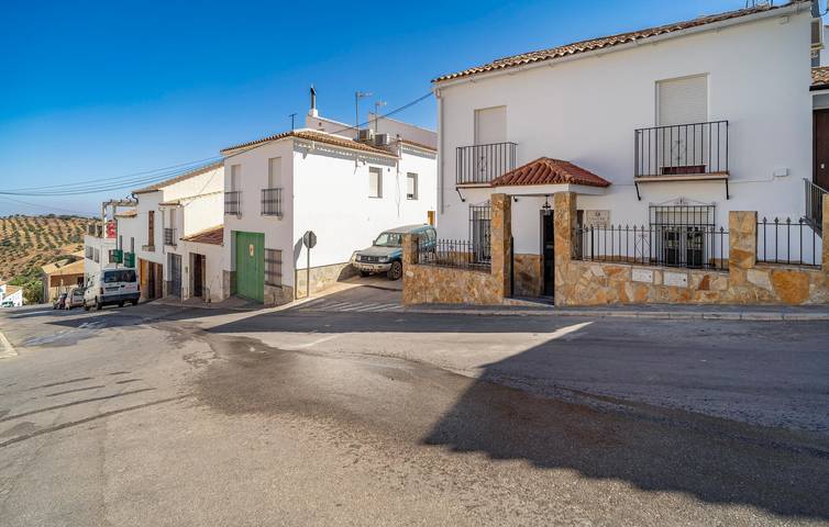 Appartement confortable avec piscine près d'El Gastor - 300m de la Pizzería Neiva in El Gastor, Pueblos Blancos