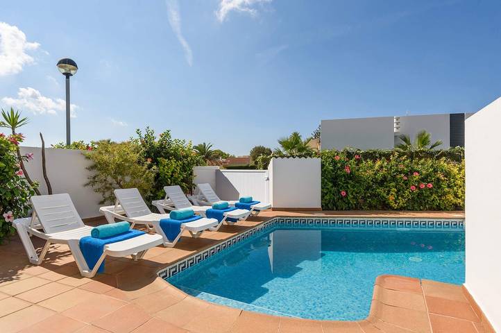 Chalet para 4 personas, con jardín y terraza en Menorca - 2