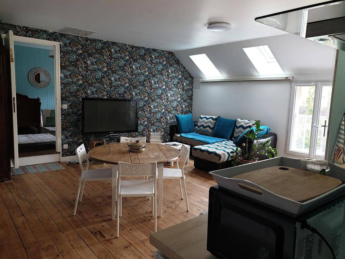Appartement entier, One-Bedroom Apartment in Château-du-Loir, Vallée de la Loire