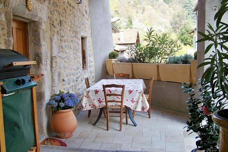 Holiday Home in Saint-Fortunat-sur-Eyrieux, Privas (arrondissement)