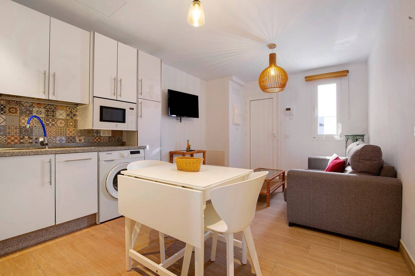 Apartamento entero, Casa de vacaciones Falco 3 con vistas al mar, terraza y Wi-Fi in Puerto de Corralejo, La Oliva