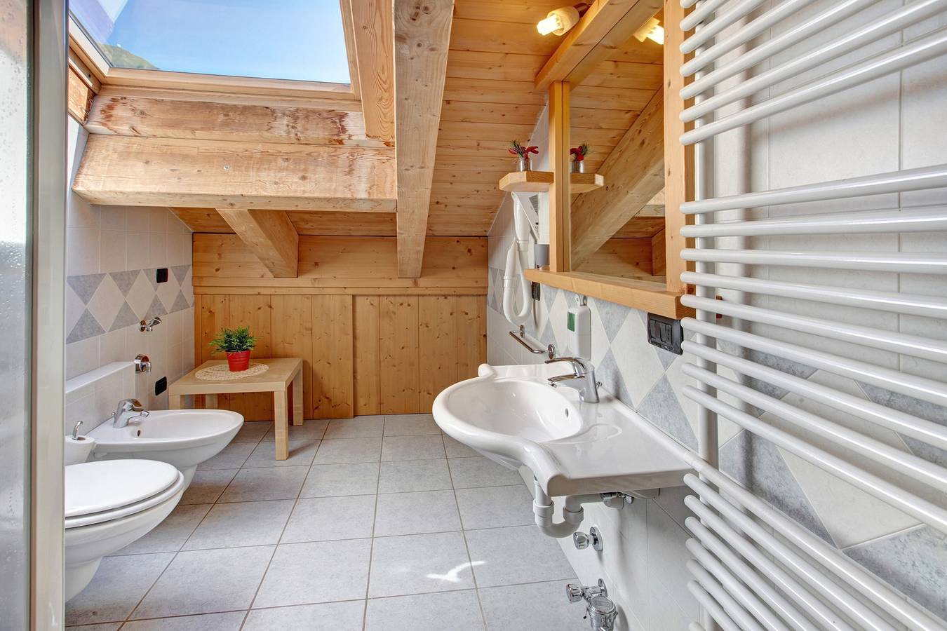 Appartement 'Baita dei ski app 5' met uitzicht op de bergen & Wi-Fi, foto 9