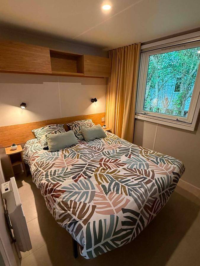Camping pour 7 personnes, avec Jacuzzi et Terrasse ainsi que Piscine et Vue à Parentis-en-Born - 2