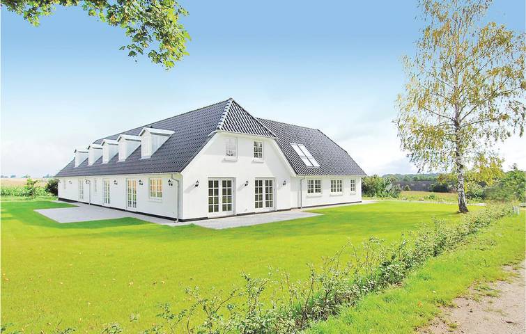 Ferienhaus für 16 Personen, mit Terrasse und Whirlpool sowie Pool und Sauna in Djursland - 2