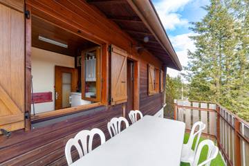 Chalet pour 4 Personnes dans Nanchez, Parc naturel régional du Haut-Jura, Photo 4