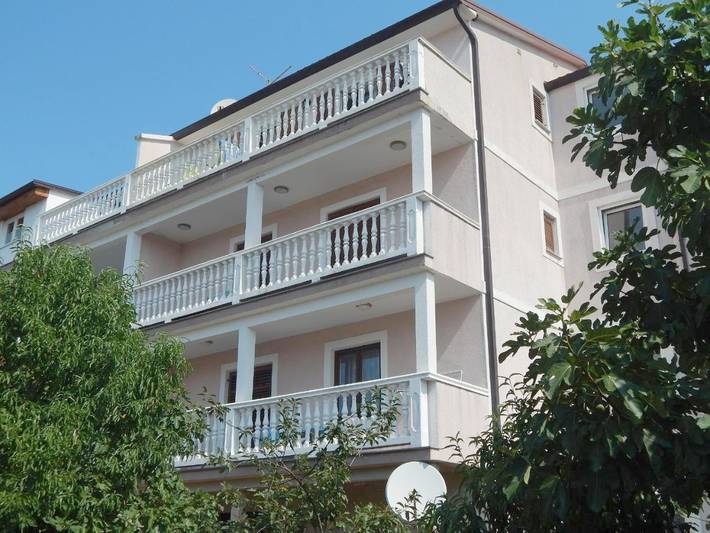 Ferienwohnung für 5 Personen, mit Garten und Balkon