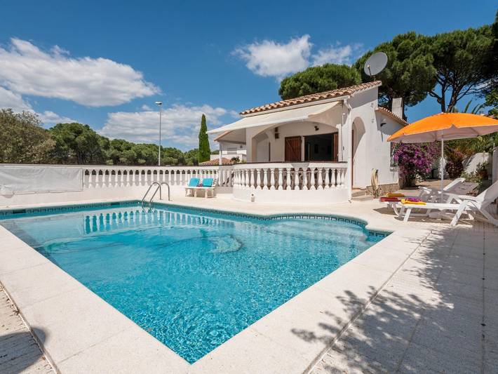 Maison de vacances pour 4 personnes, avec Balcon/Terrasse et Terrasse ainsi que Jardin et Piscine à L'Escala