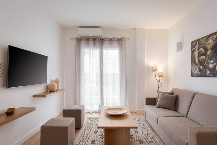 Villa for 3 people, with balcony in Athens