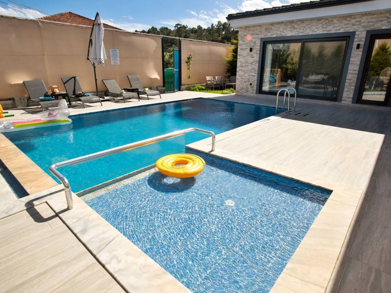 Win 2 in Fethiye, Muğla