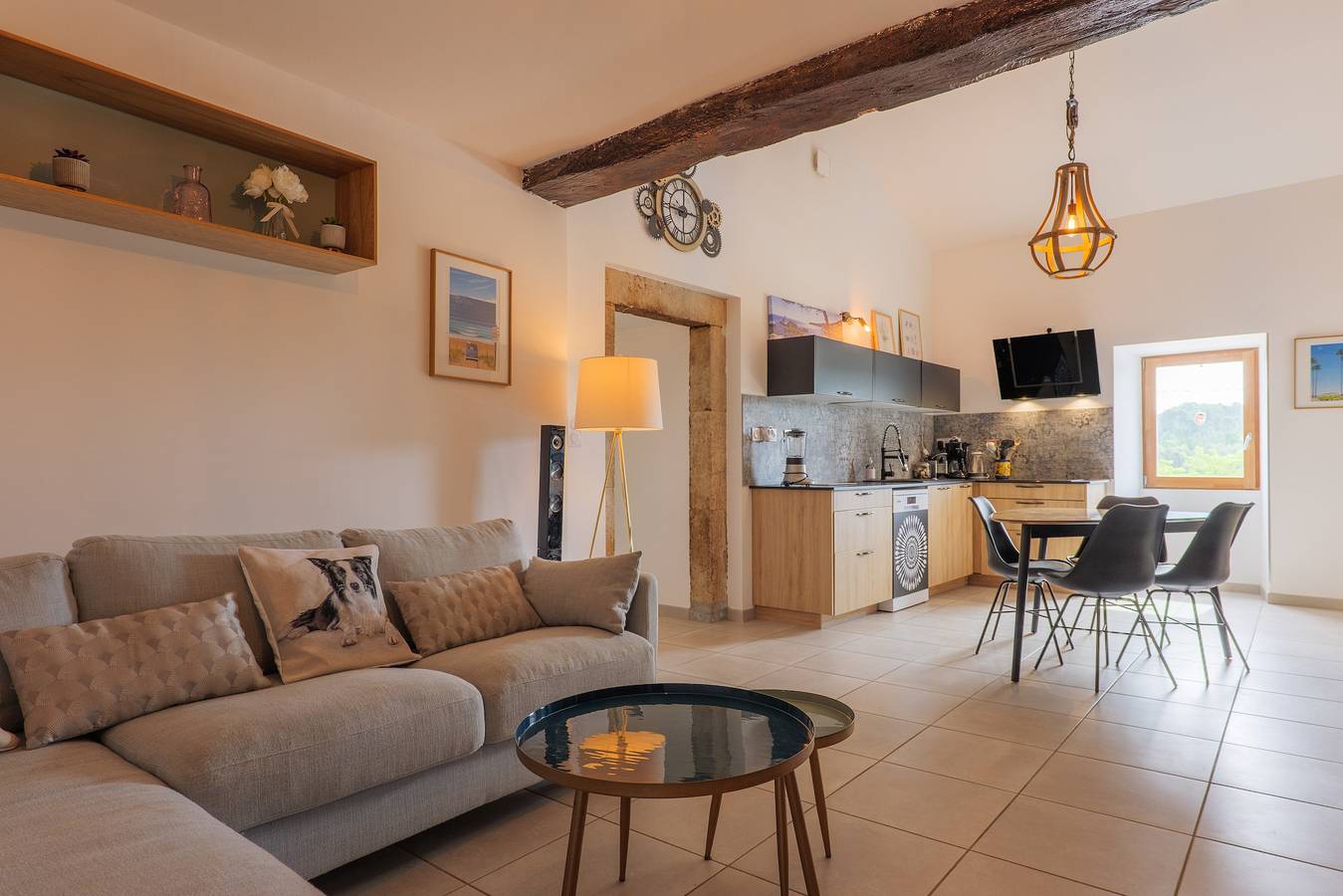 Das blaue Haus von Le Plot – Ruhige, renovierte Steinvilla mit Pool & Garten in Ailhon, Parc naturel régional des Monts d'Ardèche