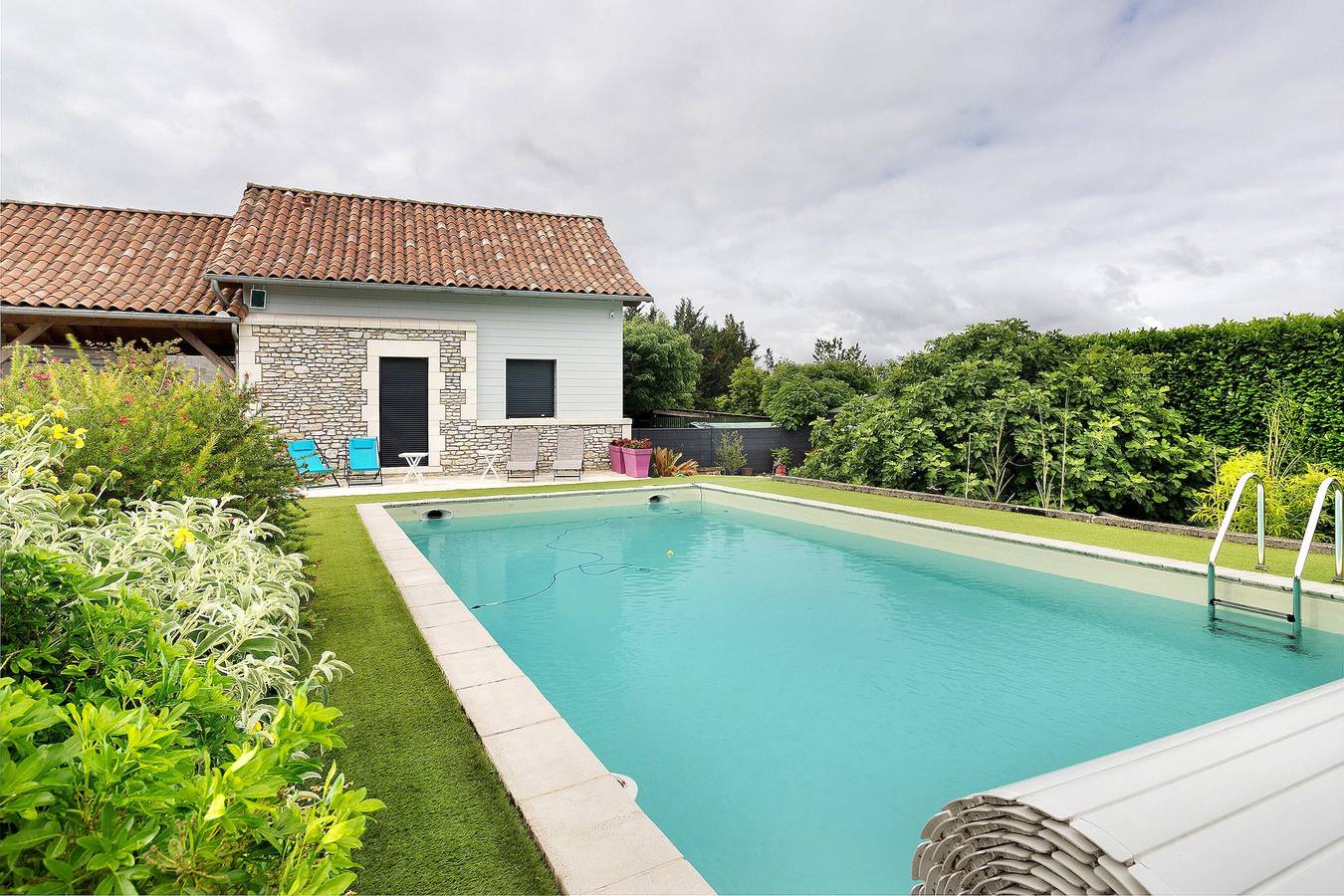 Gîte du Pas de la Mignonne avec piscine privée, Wi-Fi et climatisation in Excideuil, Périgord Vert