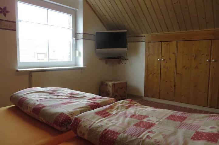 Haus am See, Schwimmen, Angeln, Boot, Sauna, Haustier, Wlan. in Strand am Timmeler Meer, Großefehn