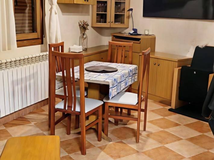 Gemütliche 150 m² große Wohnung, 2 km vom Stadtzentrum von Cihuri entfernt, mit Küche und WLAN in Casalarreina, La Rioja Provinz