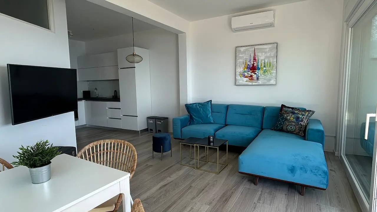 Geheel vakantieappartement, Vakantieappartement voor 3 personen met terras in Baška Voda, Makarska Riviera
