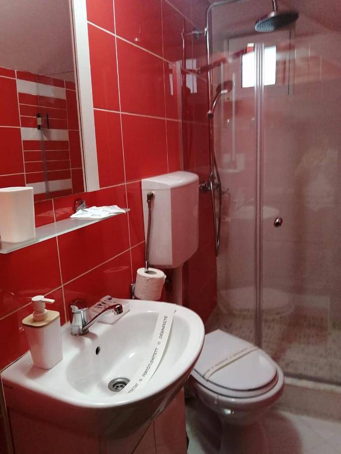 Gîte pour 5 personnes, avec terrasse et vue à Sinaia - 2