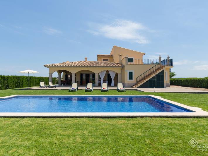 Ferienhaus für 8 Personen, mit Balkon/Terrasse und Garten sowie Pool auf Mallorca Norden