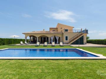 Ferienhaus für 8 Personen, mit Pool und Garten in Spanien
