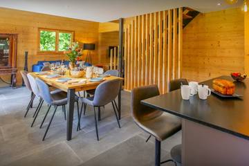 Maison de campagne pour 8 personnes, avec jardin et jacuzzi, adapté aux familles à Alex (Annecy)