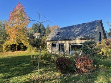 Gîte pour 2 personnes, avec jardin en Corrèze