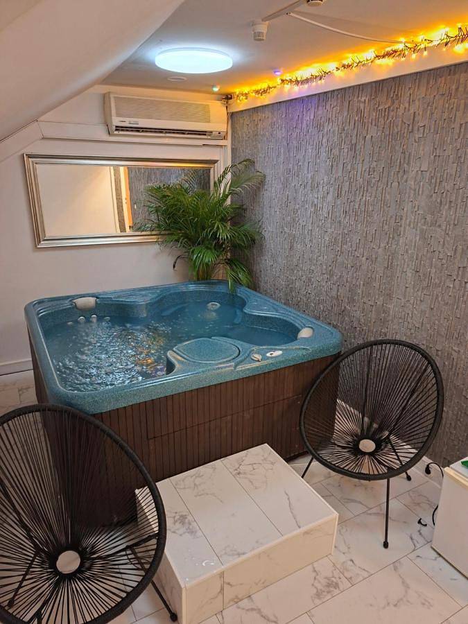 Dom gościnny dla 3 osób, z jacuzzi i basen - 1