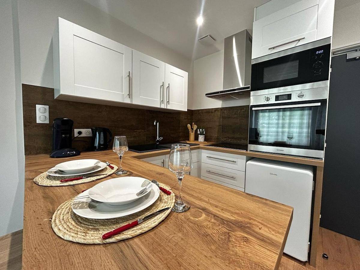 Appartement entier, One-Bedroom Apartment in Panazol, Région de Limoges