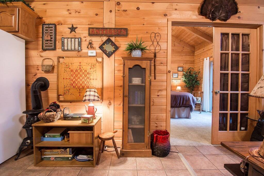 Blockhaus mit zwei Master-Suiten - ideal für zwei Paare in Table Rock Lake