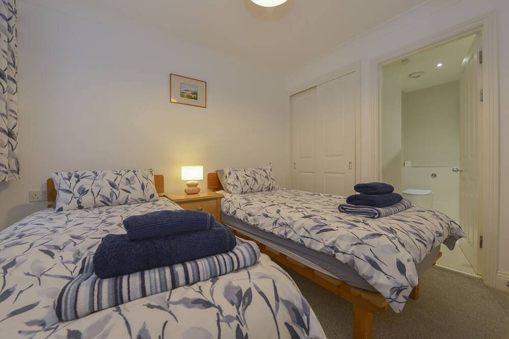 5 Burgh Island Causeway, pet friendly, with pool in Bigbury-On-Sea in Bigbury-on-Sea, Bigbury on Sea