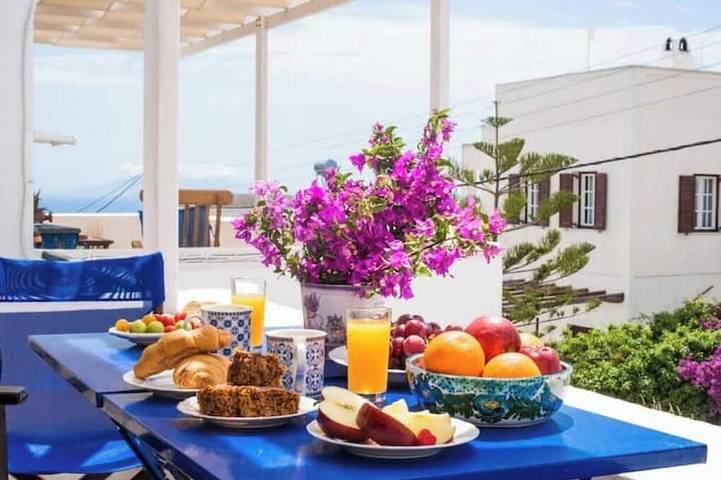 Apartment for 4 people in Thera