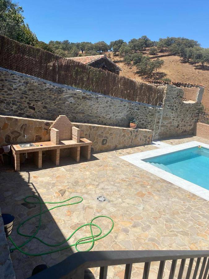 Casa de vacaciones para 12 personas, con piscina además de terraza y vistas, Se admiten mascotas en Los Pedroches - 2