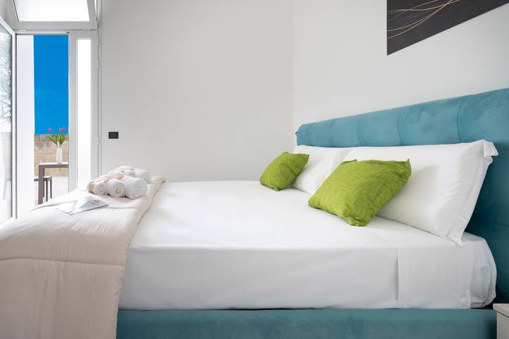 'Quiete' Double Room with Shared Garden, Wi-Fi, and Air Conditioning in Boncore, Gulf of Taranto