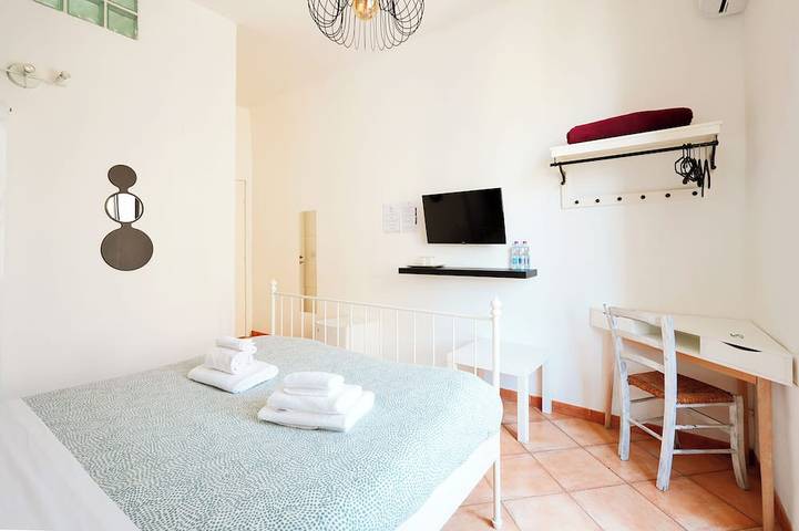 Vacation rental for 21 people in Catania