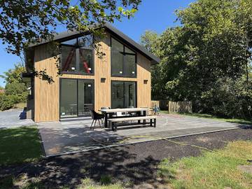 Villa für 10 Personen, mit Terrasse und Garten in Julianadorp