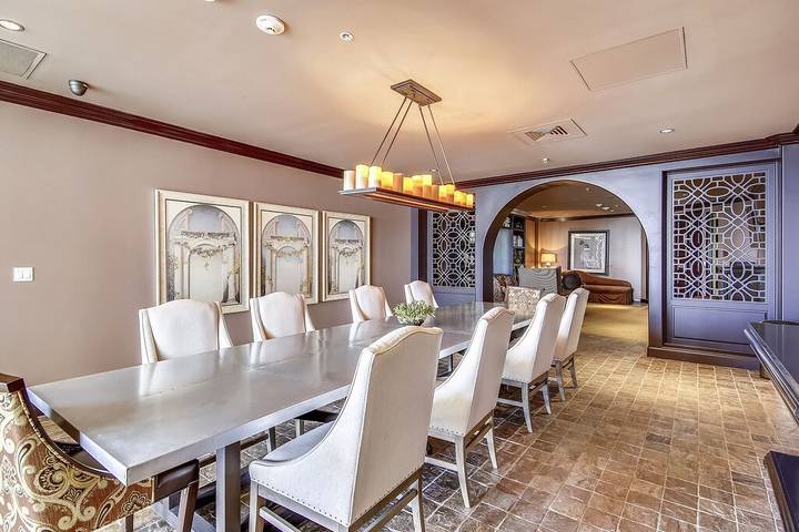 Vacation rental for 6 people, with hot tub and balcony as well as pool in Texas Gulf Coast