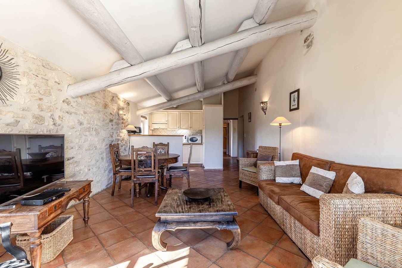 Ganze Wohnung, Ferienwohnung für 4 Personen mit Pool in Bonnieux, Regionaler Naturpark Luberon