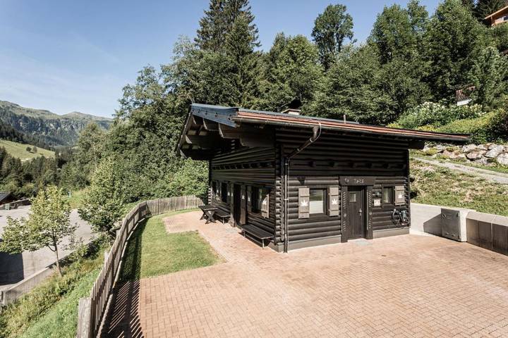 Ferienhaus für 8 Personen, mit Terrasse und Garten sowie Sauna und Ausblick