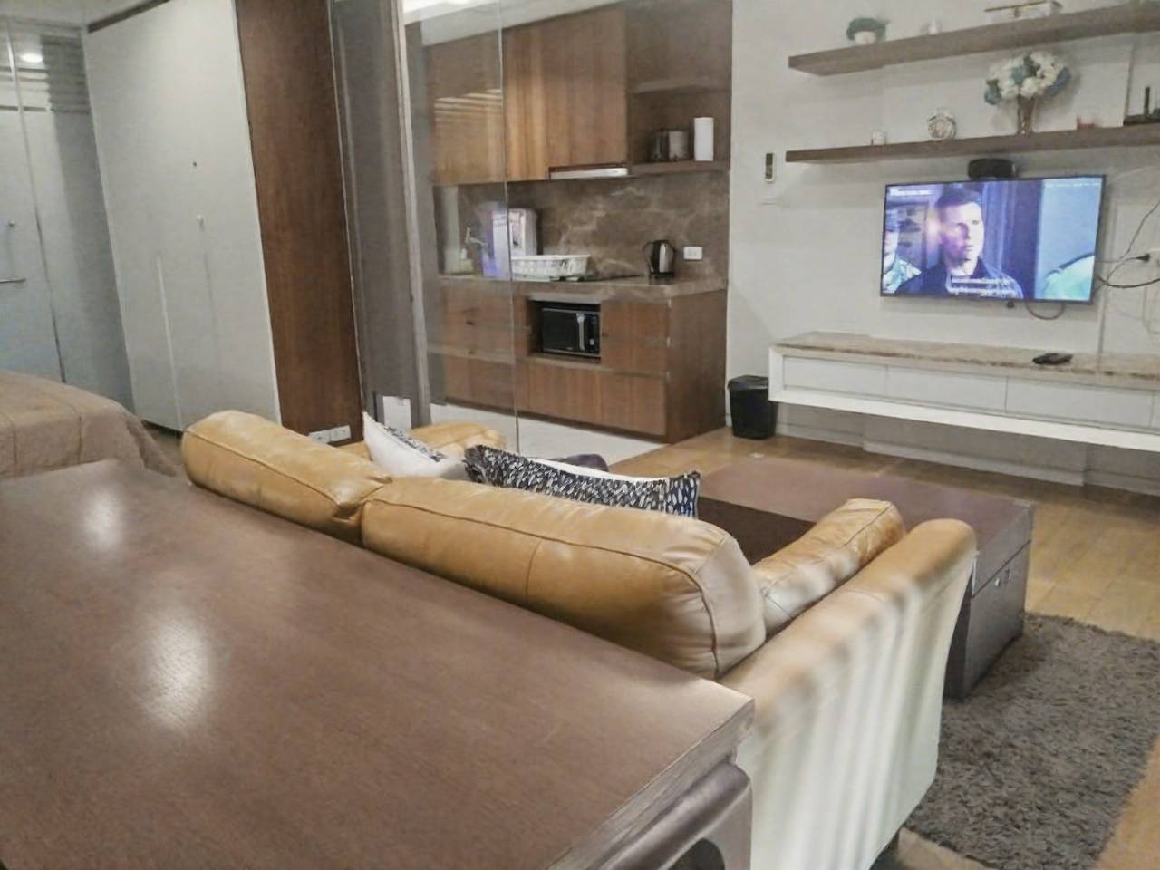 Ganze Wohnung, S39 - 1 Schlafzimmer Downtown Apt mit Balkon und Pool in Watthana District, Bangkok