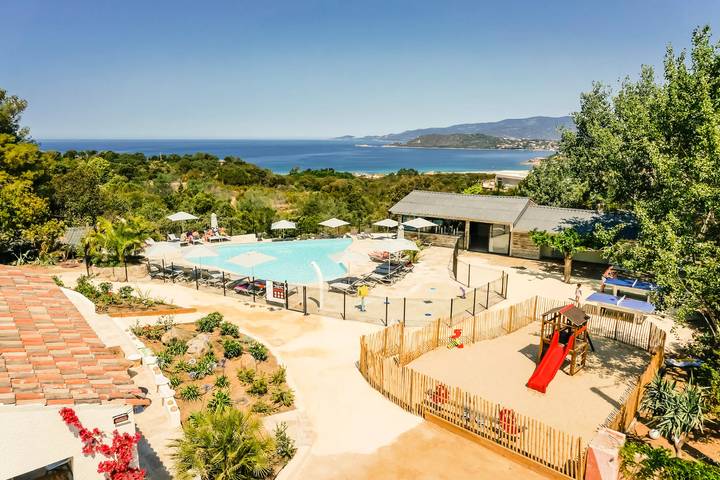Mobil home pour 6 personnes, avec Terrasse et Piscine à Calcatoggio