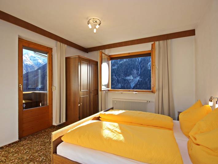Ferienwohnung für 10 Personen, mit Balkon und Ausblick in Kaunertal - 4