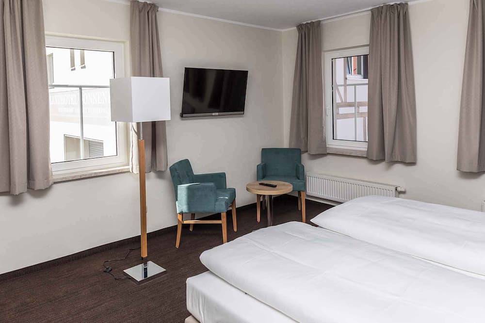 Ganze Wohnung, Ferienwohnung mit Blick auf die Wälder in Roßwein, Chemnitz und Umgebung