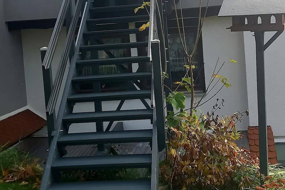 Ganze Wohnung, Kleine, gemütliche und klimatisierte  Dachgeschosswohnung Bino in Heppenheim, Bergstraße