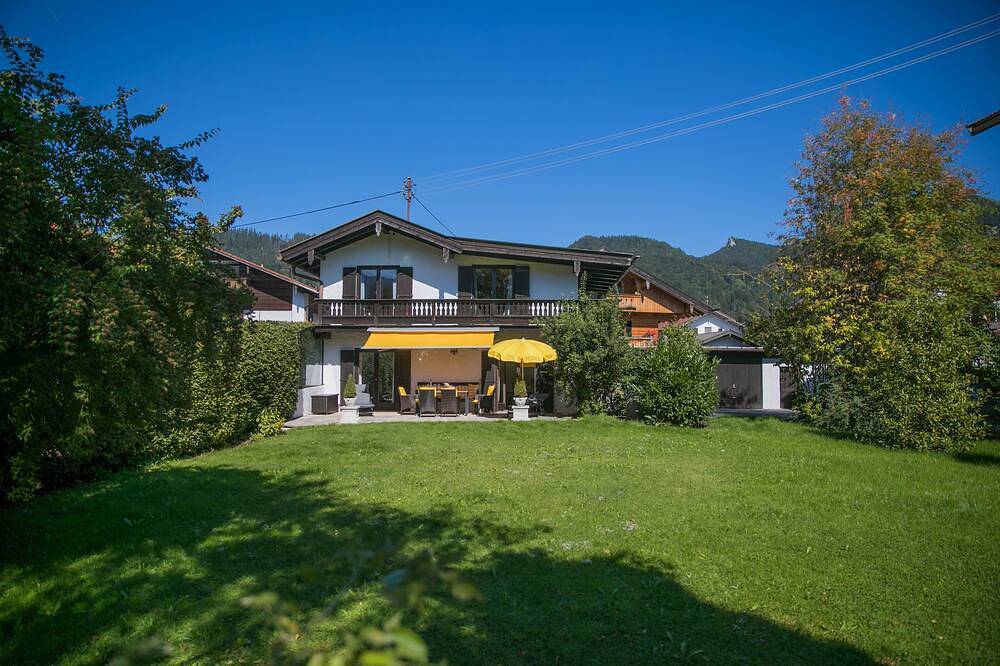 Ganze Wohnung, Im Herzen von Rottach-Egern (ruhige Lage) in Rottach-Egern, Bayerische Alpen